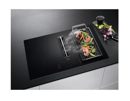 AEG CCE84751CB Induktionskochfeld mit Dunstabzug Hob2Hood (11 von 15)