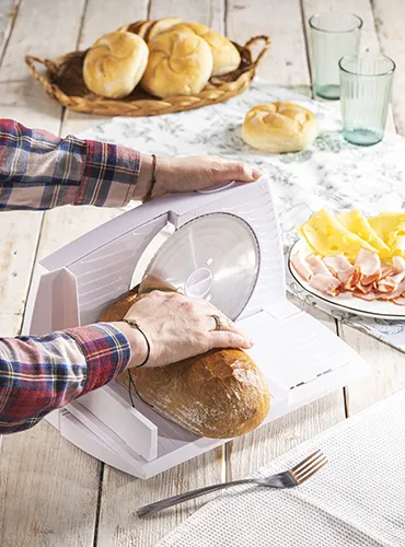 ADLER Lebensmittel-Schneider 150W – Einstellbare Schnittdicke für perfekte Ergebnisse (12 von 13)