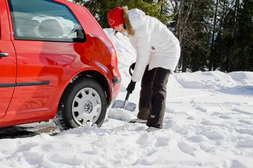 Fiskars Auto-Schneeschaufel (3 von 3)