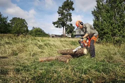 Husqvarna 435 Mark II Motorsäge – Leistungsstarke 15 Zoll Benzinkettensäge (4 von 4)