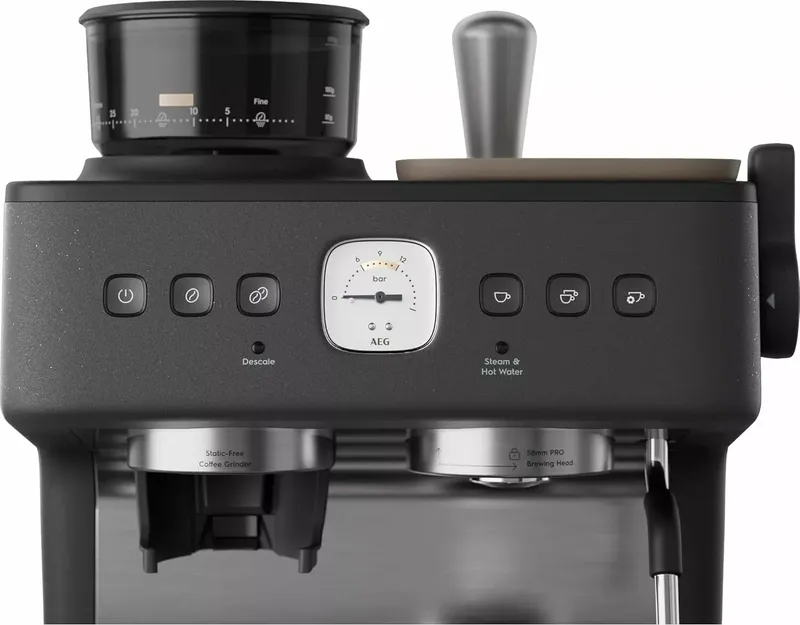 AEG Espresso Siebträgermaschine EC8-1-8BP Black Pearl (4 von 10)