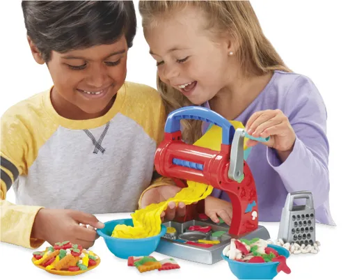Play-Doh E7776 Kitchen Creations Super Nudelmaschine (5 von 6)
