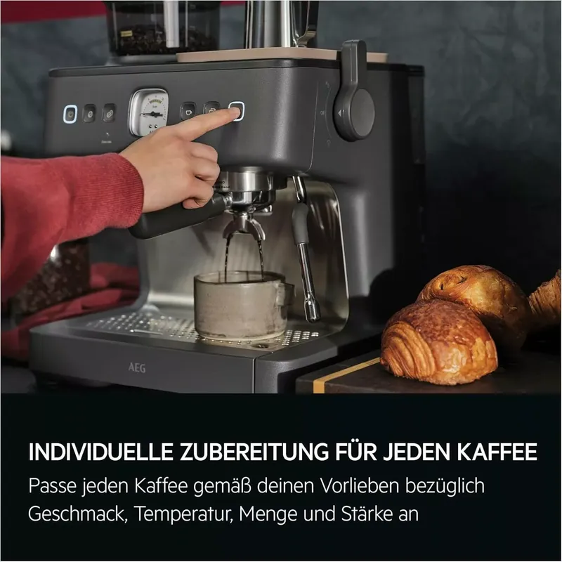AEG Espresso Siebträgermaschine EC8-1-8BP Black Pearl (5 von 10)
