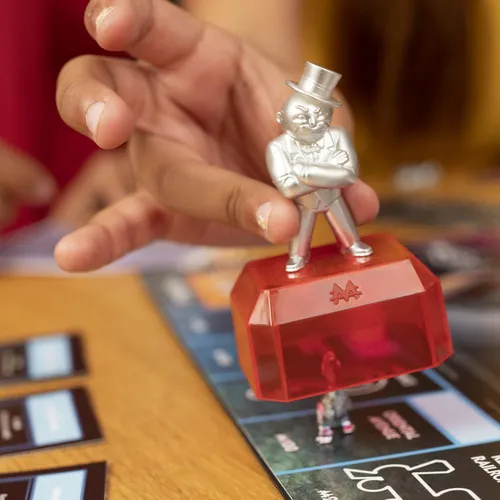 E9972 Monopoly Brettspiel für schlechte Verlierer (7 von 8)
