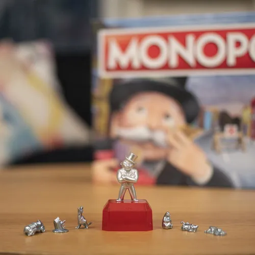 E9972 Monopoly Brettspiel für schlechte Verlierer (8 von 8)