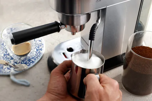 De'Longhi Dedica Arte EC885.M Siebträger-Espressomaschine (8 von 9)