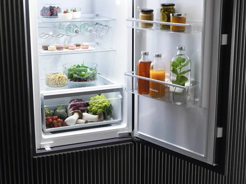 MIELE K 7325 E Einbaukühlschrank (10 von 10)