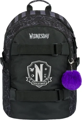 BAAGL Schulrucksack Skate Wednesday Nevermore - Ergonomischer Schulranzen mit 25L Volumen, ideal für Schüler. Inklusive Skateboardhalterung, wasserdichtem Material und verstellbaren Trägern für optimalen Komfort und Sicherheit.
