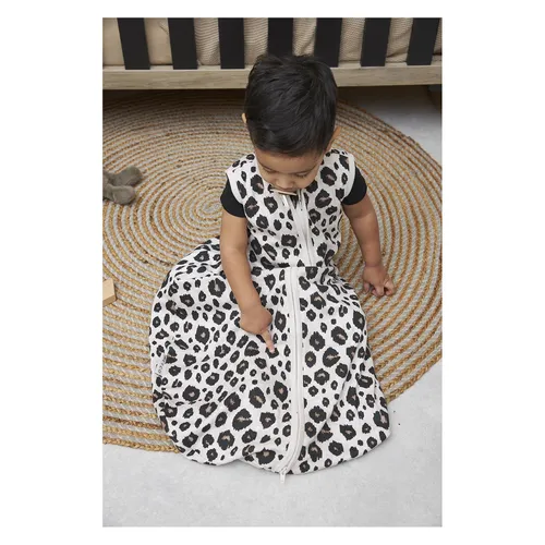 Meyco Baby Babyschlafsack Leopard Sand Melange, 98cm - Schlafsäcke aus 100% Baumwolle, ideal für Babys bis 98 cm, mit Anti-Rutsch-Funktion und OEKO-TEX® Zertifizierung für sichere Nächte.