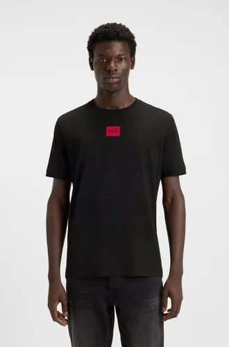 HUGO Herren 50447978 Diragolino T-Shirt Schwarz - Lässiges Herren-Shirt aus 100% Baumwolle, mit rotem Logo-Label und normaler Passform. Unterstützen Sie Nachhaltigkeit mit Cotton made in Africa.