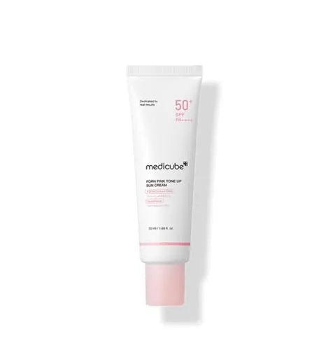 Medicube PDRN Pink Tone-Up Sonnencreme - 50ml - Die Medicube PDRN Pink Tone-Up Sonnencreme kombiniert 50+ SPF PA++++ UV-Schutz mit pflegenden Inhaltsstoffen. Ihre leichte, wasserfeste Formel sorgt für einen strahlenden Teint und ist ideal für den täglichen Gebrauch.
