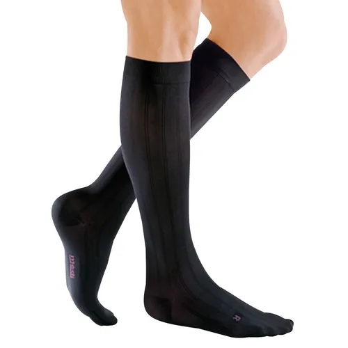 medi mediven® for men Kompressionsstrümpfe, 5 – Elegante Unterstützung für Männer - Sportsocken der CCL 2 im modischen Business-Ripp-Design mit anatomischer Fußspitze für perfekten Sitz und hohen Tragekomfort. Ideal für Schuhgrößen 39 – 46.
