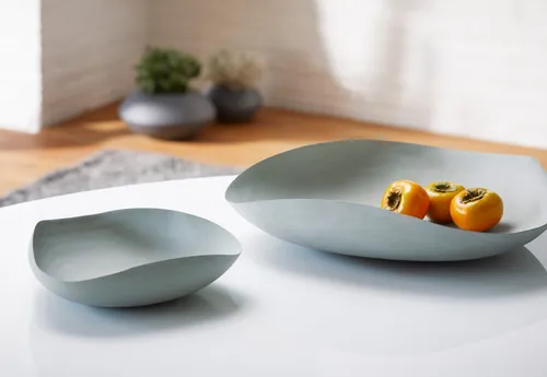 Philippi LEAF Schale Größe M - Stahlschale im organischen Design - Dekoschalen in moderner Betonoptik, ideal als Skulptur oder funktionales Deko-Element. Rutschfeste Pads sorgen für Sicherheit und Stabilität.