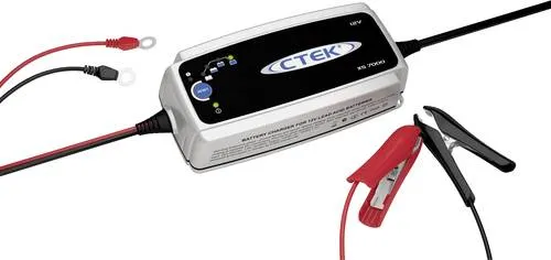 CTEK XS 7000 EU Batterie Ladegerät 12V 7A - Fahrzeugbatterie-Ladegeräte, ideal für Blei-Säure Batterien von 14Ah bis 150Ah mit integrierter Überwachungsanzeige und Erhaltungsladung bis 225Ah.