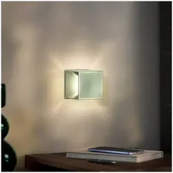 Akku-Tischleuchte Nutalis mini salbeigrün - Tischleuchte mit kabelloser LED-Technologie, dimmbar für individuelle Lichtstimmung und IP54 für Innen- und Außenbereich, bis zu 9 Stunden Leuchtdauer.