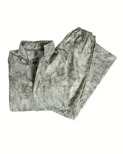 Regenanzug at-digital, Jacke+Hose, Nässeschutz für Outdoor-Aktivitäten - Wanderhosen im XXL-Format, ideal für Camping und Militär, bieten optimalen Nässeschutz und Komfort bei jedem Wetter.