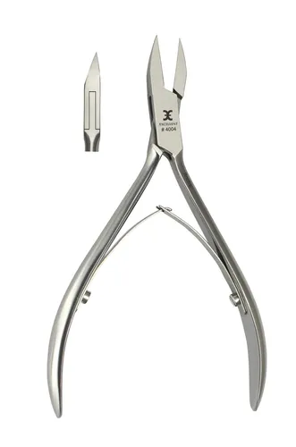 Excellent Solingen Eckennagelzange - Modell schlanke Schneide - Hochwertige Eckennagelzange (11,5 cm) aus rostfreiem Edelstahl für präzises Schneiden von Fußnägeln, besonders an schwer zugänglichen Stellen. Ergonomischer Griff und lange Lebensdauer machen sie ideal für die Pflege.