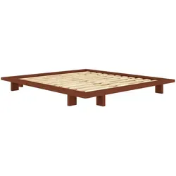 Karup Japan Bett 180 x 200 cm in Kiefer terra red - Das Karup Japan Bett 180 x 200 cm in Kiefer terra red bietet ein minimalistisches Design, inspiriert von japanischen Futons. Ideal für moderne Schlafzimmer, vereint es Funktionalität und zeitlose Eleganz.