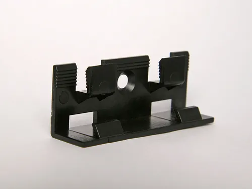 Befestigungsclips - Leistenclips für Sockelleisten / Fußleisten