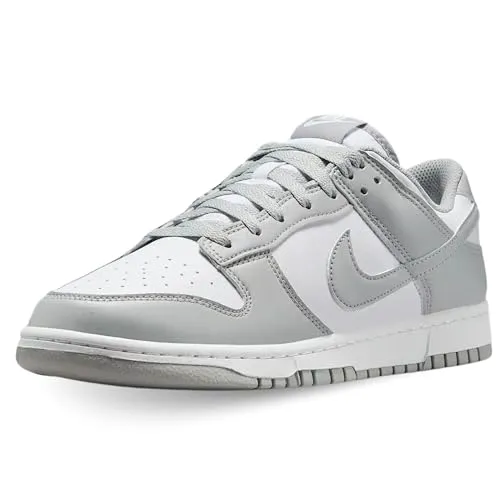 Nike Dunk Low Retro HF5441-105 Sneaker in Weiß - Sneaker für Herren, inspiriert von Basketball der 80er Jahre. Hochwertiges Narbenleder sorgt für Strapazierfähigkeit und Komfort, während die robuste Gummiaußensohle für optimale Traktion sorgt.