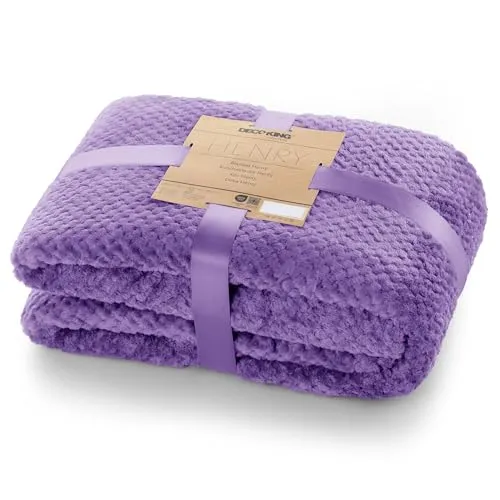 DecoKing Kuscheldecke 70x150 cm violett Decke Microfaser Wohndecke Tagesdecke Fleece weich sanft kuschelig skandinavischer Stil lila Henry