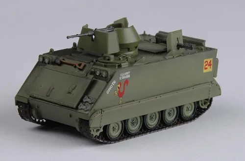 EasyModel 35002 1/72 M113A2 USMC.Da Nang. Vietnam