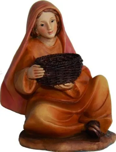 Magd mit Korb sitzend, geeignet für 11cm Figuren