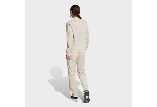 adidas Sportswear Trainingsanzug DAYREADY (2-tlg) beige XS (30/32) - Bequemer 2-teiliges Trainingsanzug-Set für sportliche Aktivitäten, aus 100% Polyester, pflegeleicht und ideal für den täglichen Einsatz.
