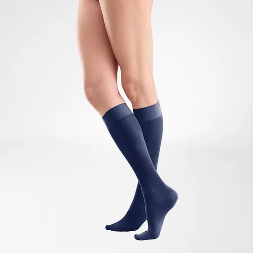 Bauerfeind VenoTrain act sheer elegance AD Strümpfe 70 DEN 1 marine - Medizinische Kompressionssocken für optimale Beinunterstützung, elegant und atmungsaktiv für den täglichen Gebrauch.
