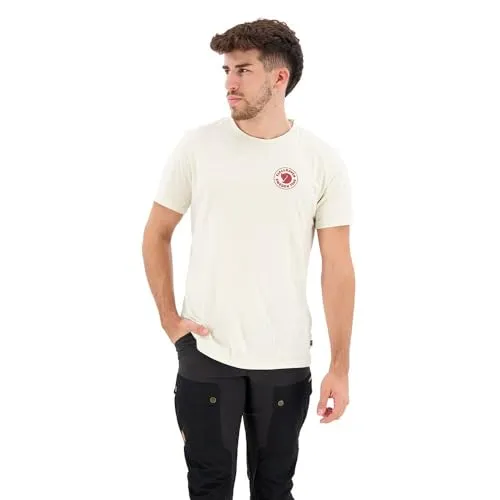 Fjällräven 1960 Logo T-shirt Chalk White (XL) - T-Shirts & Longsleeves aus 60% Bio-Baumwolle und 40% recyceltem Polyester, feuchtigkeitsregulierend und schnell trocknend – ideal für warme Tage.