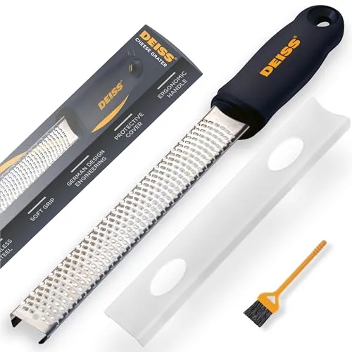 Deiss PRO Käsereibe - Parmesankäse, Zitrone, Ingwer, Knoblauch, Muskatnuss, Schokolade, Gemüse, Früchte - Rasiermesserscharfe, Edelstahlklinge, breit, spülmaschinenfest Zester