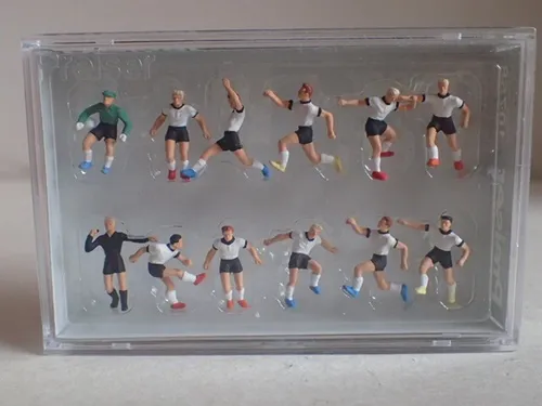 Preiser 10758 H0 Fußballmannschaft von Preiser