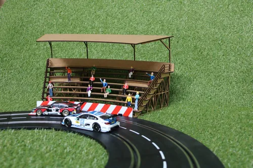 Slotcar Tribüne Kurve 1 mit  Dach Art.Nr. 220008