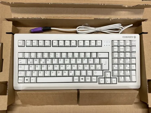 CHERRY G80-1800 - Kabelgebundene Kompakt-Tastatur, Deutsches Layout mit hochwertigem CHERRY MX BLACK Switch für perfektes Tippgefühl und hohe Langlebigkeit