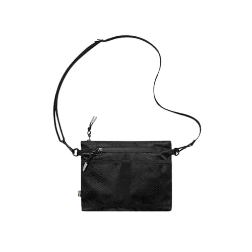 Gaston Luga Lightweight Crossbody Umhängetasche - Leichte Umhängetasche mit 1,7 l Volumen, ideal für Alltag und Reisen; hergestellt aus 100% recyceltem Polyester für umweltbewusste Käufer.