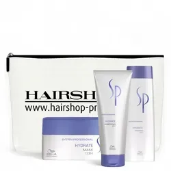 Wella SP System Professional Hydrate Geschenkset mit Shampoo, Conditioner, Maske & Kosmetikbeutel - Das Wella SP Hydrate Geschenkset enthält Shampoo, Conditioner und Maske für normales bis trockenes Haar. Ideal für intensive Pflege und langanhaltende Feuchtigkeit. Inklusive praktischem Kosmetikbeutel.