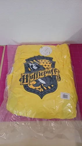 Harry Potter Hufflepuff Oversized Blanket Hoodie - Gelb - Pullover & Strick, bequemer Hoodie im Hufflepuff-Design für ultimativen Komfort und stylisches Kuscheln.