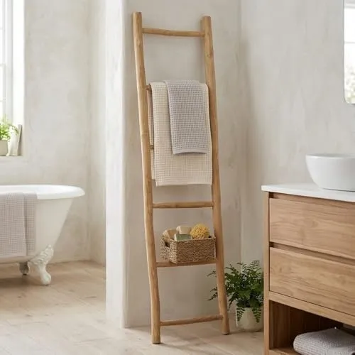 Teak Deko-Leiter KEPALA H180cm - Handtuchhalter aus natürlichem Teakholz - Handtuchständer aus unbehandeltem Teakholz (50x180x5cm) mit einzigartigen Holzmerkmalen, ideal für stilvolle Dekoration in jedem Raum.