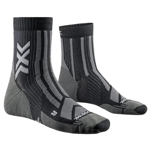 X-Socks Trekking Perform Ankle Socken schwarz/charcoal 39-41 - Trekking- und Wandersocken für Herren mit optimalem Feuchtigkeitsmanagement und innovativer Polsterung für maximalen Komfort auf langen Touren.