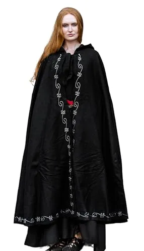 Umhänge für Kostüme von Leonardo Carbone