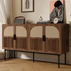 Merax Modernes Sideboard mit Rattan und Walnussholz – 4-türige Anrichte für stilvolle Räume - Elegantes Sideboard im Retro-Stil mit natürlichem Rattan und Walnussholz-Optik. Bietet viel Stauraum und leises Öffnen dank gedämpfter Scharniere – ideal für Wohnzimmer oder Flur.