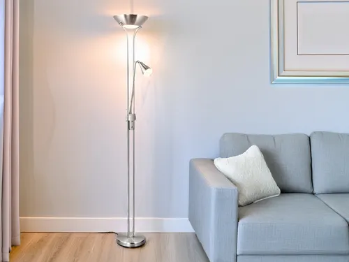 LED Deckenfluter mit Leselampe für Wohnzimmer und Büro - Moderne Stehlampe in Silber matt mit Flexarm für individuelles Lesen. Ideal für Wohnzimmer, Schlafzimmer oder Büro, dimmbar in 3 Stufen und inklusive energiesparender LED-Leuchtmittel.