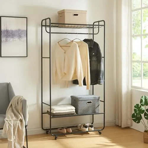 [en.casa] Kleiderständer rollbar Vestvågøy mit 3 Gitterablagen - Kleiderständer auf Rollen mit großzügiger Kleiderstange und 3 Gitterablagen für vielseitigen Stauraum; ideal für Schlafzimmer und Flure.