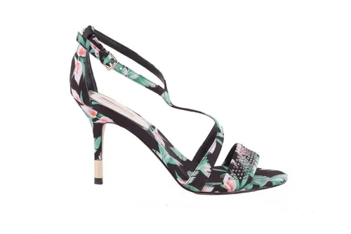 GUESS Damen Riemchenpumps Schwarz - Elegante Riemchenpumps für Damen in Schwarz mit einem sehr hohen Pfennigabsatz von 9,5 cm, perfekt für besondere Anlässe und um jeden Look zu vervollständigen.