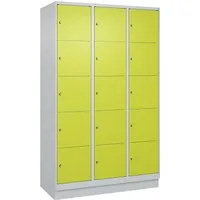 C+P Fächerschrank Classic Plus, 5 Fächer, Clowngrün - Praktischer Fächerschrank Classic Plus mit 5 Fächern, ideal für die Aufbewahrung. Robuste Bauweise mit Zylinderschloss und 10 cm hohem Sockel für Stabilität.