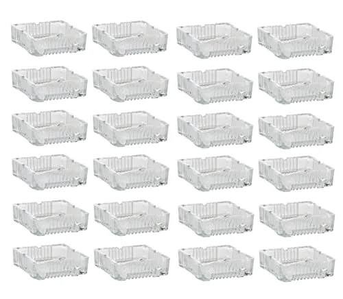 Glas Aschenbecher eckig 10 cm - 24 Stück - Praktische 24er-Packung eckige Glas-Aschenbecher, transparent und spülmaschinenfest. Ideal für Innen- und Außenbereiche, mit 4 Zigarettenplatzhaltern und stapelbar.