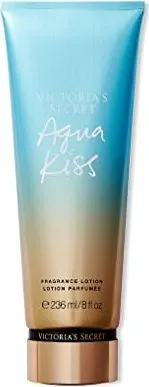 Victoria's Secret Aqua Kiss Körperlotion 236 ml - Körperlotion mit 236 ml, verwöhnt die Haut mit feuchtigkeitsspendender Milchformulierung für ein frisches und zartes Hautgefühl.