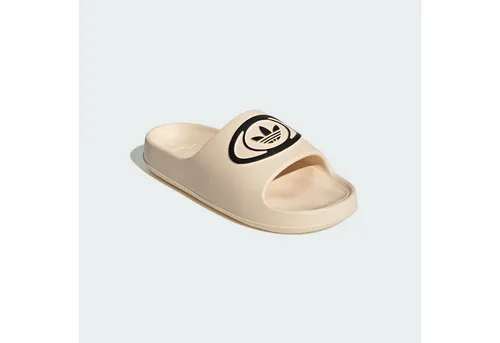 adidas Originals ADILETTE 00S BADESCHLAPPEN - Entdecke die Adilette 00s Badeschlappen, die den lässigen Stil der 2000er Jahre vereinen. Mit weicher Schaumstoffmischung bieten sie hohen Komfort und Bewegungsfreiheit – ideal für den Alltag.