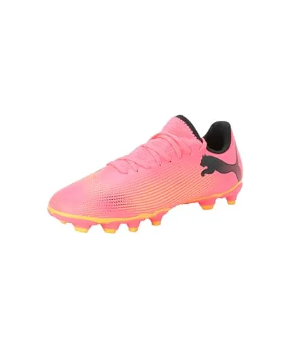PUMA Unisex Kinder Fußballschuh, Sunset Glow Puma Black Sun Stream, Größe 30 EU - Robuster Fußballschuh mit weichem Obermaterial und elastischem Kragen für optimalen Komfort. Die strukturierte Oberfläche sorgt für besseren Ballkontakt und eignet sich perfekt für den Spielplatz oder das Training.