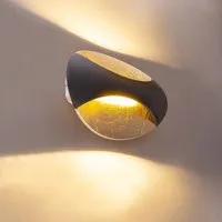 Globo LED-Wandleuchte Alexandra Metall Schwarz - Lampen mit elegantem schwarz-blattgoldenem Design, erzeugt schöne Lichteffekte und wird mit einem 6 W LED-Leuchtmittel für warmes Licht geliefert.